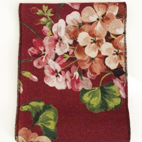 Gucci Blooms Floral GG logo Reversible Wool Scarf BNIB NWT - Picture 9 of 10